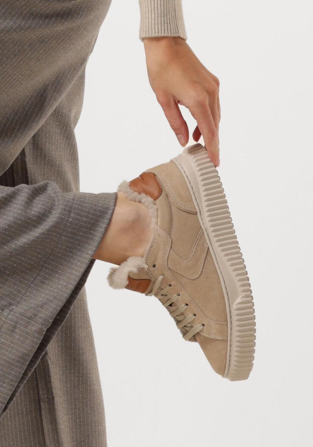 Beige VOILE BLANCHE Lage sneakers LIPARI - large