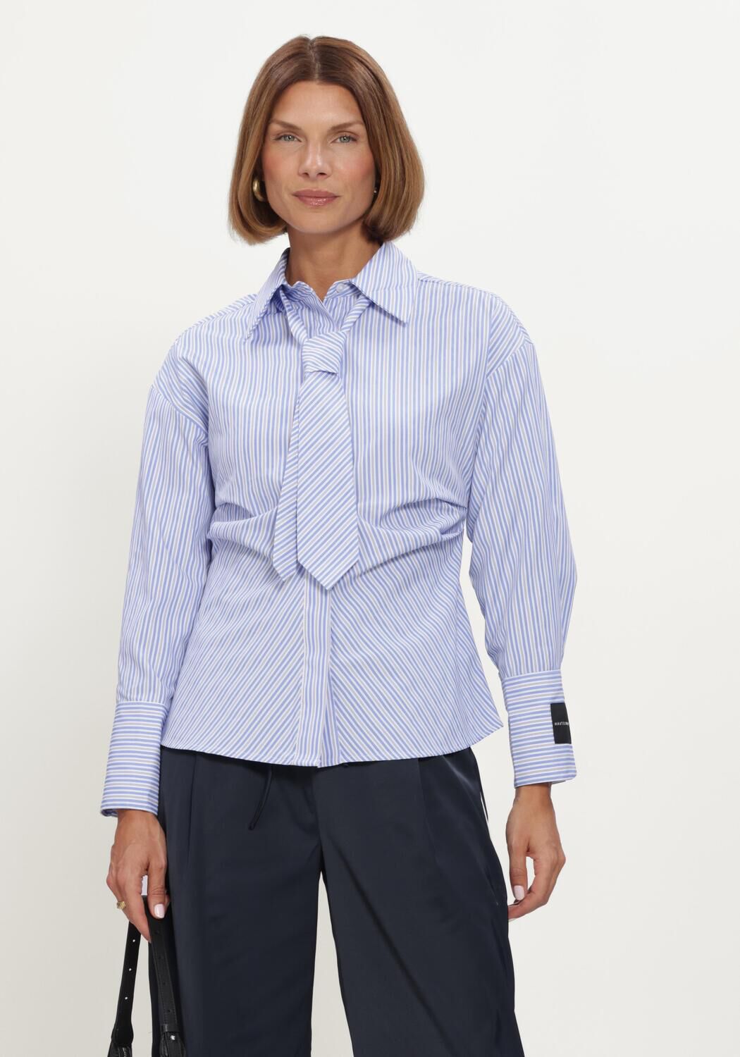 Blauwe HAUTE L'AMITI&Eacute; Blouses EMMA TIE STRIPE SHIRT - large