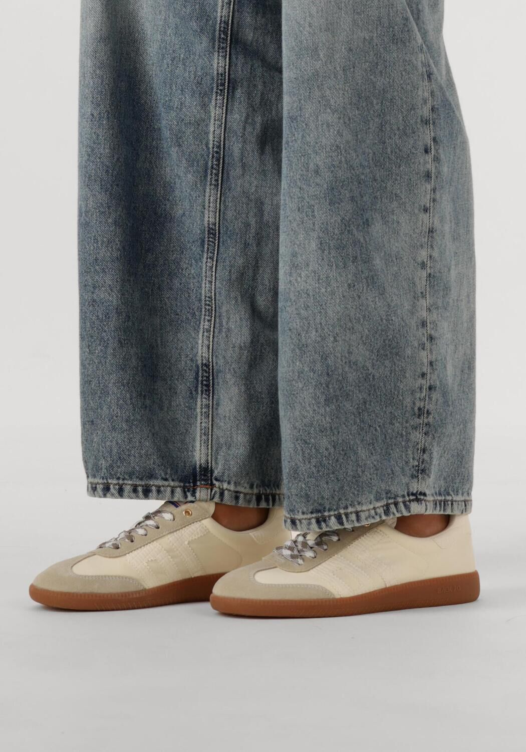 Witte BACK70 Lage sneakers GHOST - large