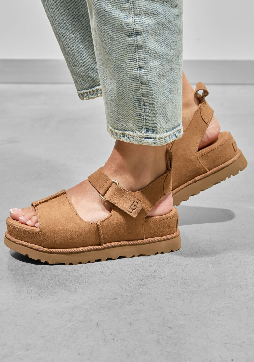 Cognac UGG Platte sandalen W GOLDENSTAR HI - medium