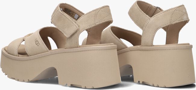 Beige UGG Sandalen met hak W NEW HEIGHTS ANKLE STRAP Beige UGG Sandalen met hak W NEW HEIGHTS ANKLE STRAP - large