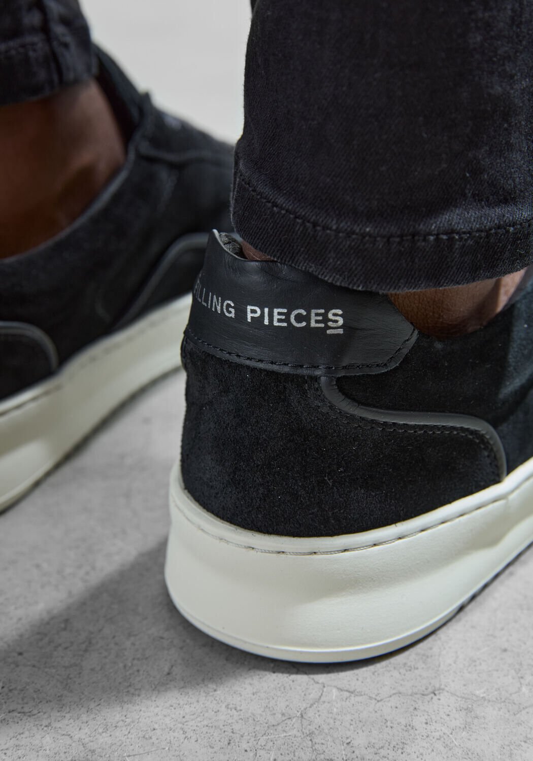 Zwarte FILLING PIECES Lage sneakers MONDO SUEDE LUX - large