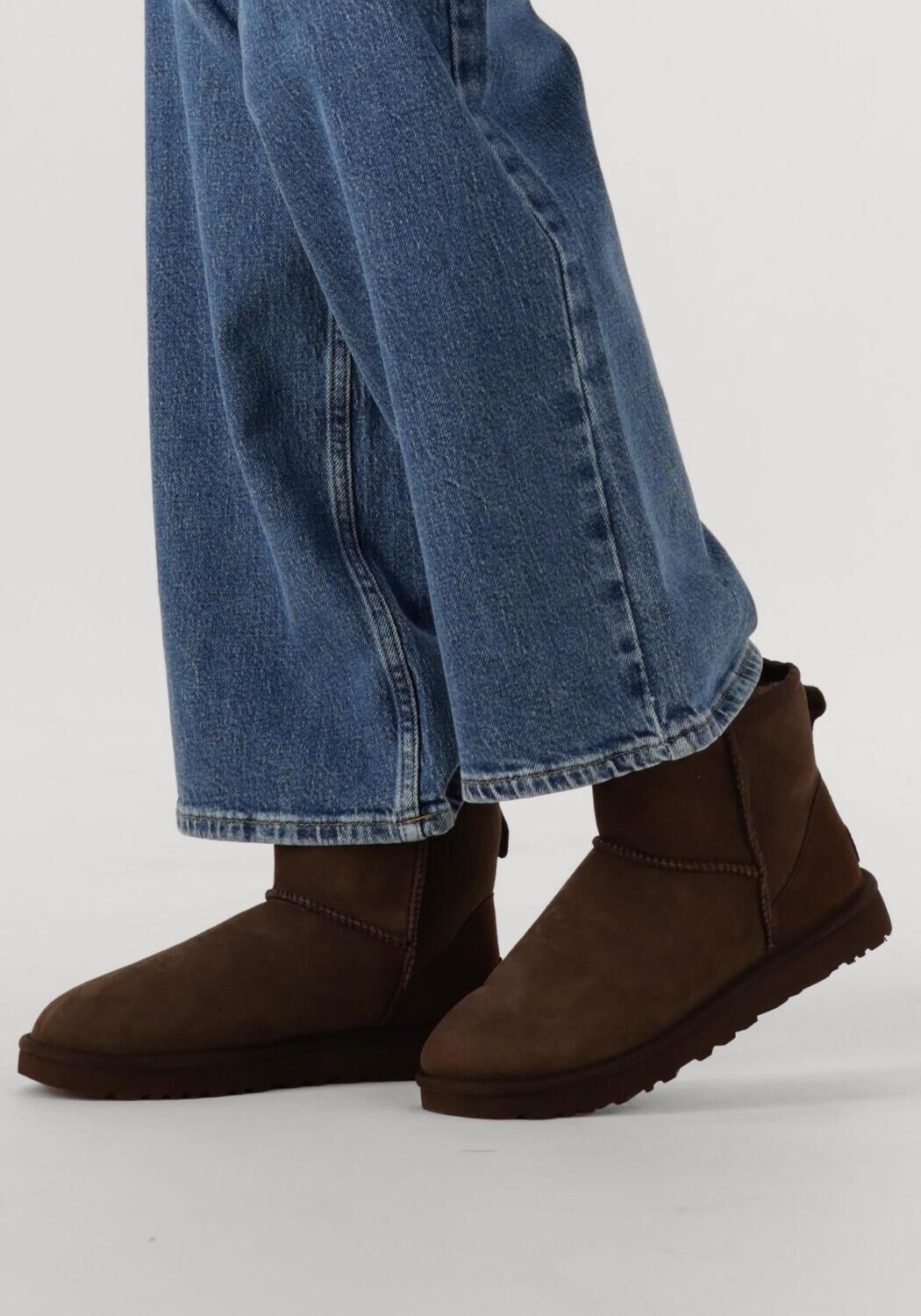 Bruine UGG Vachtlaarzen W CLASSIC MINI II - large