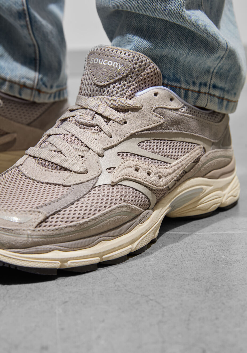 Grijze SAUCONY Lage sneakers GRID JAZZ 9 - large