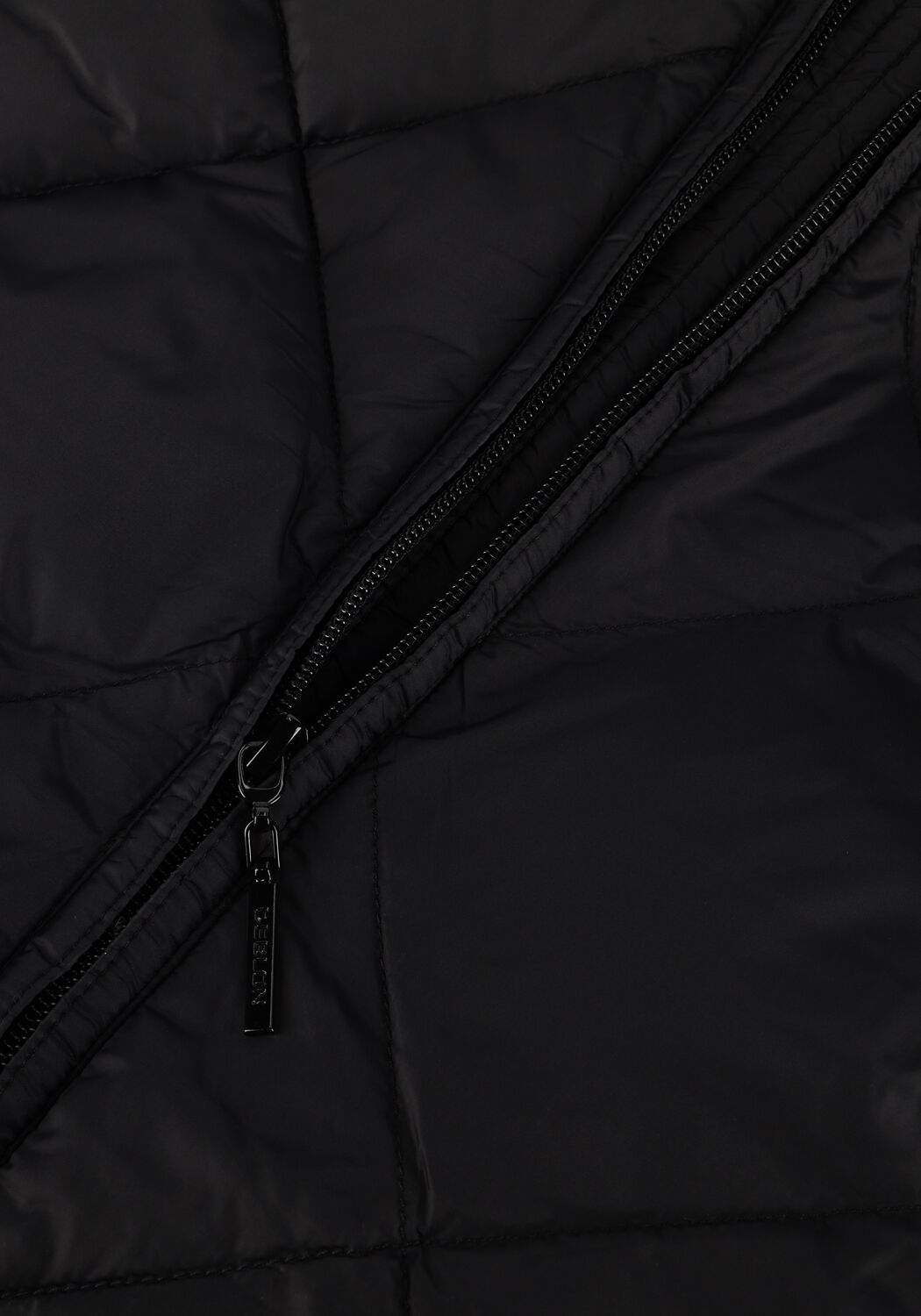 Zwarte DEBLON SPORTS Gewatteerde jas CARICE CAPE - large