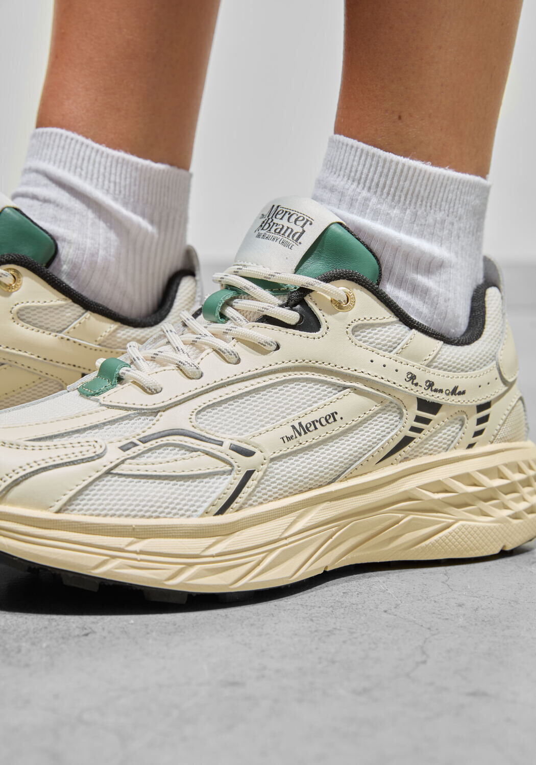 Beige MERCER AMSTERDAM Lage sneakers THE RE-RUN MAX NAPPA - large