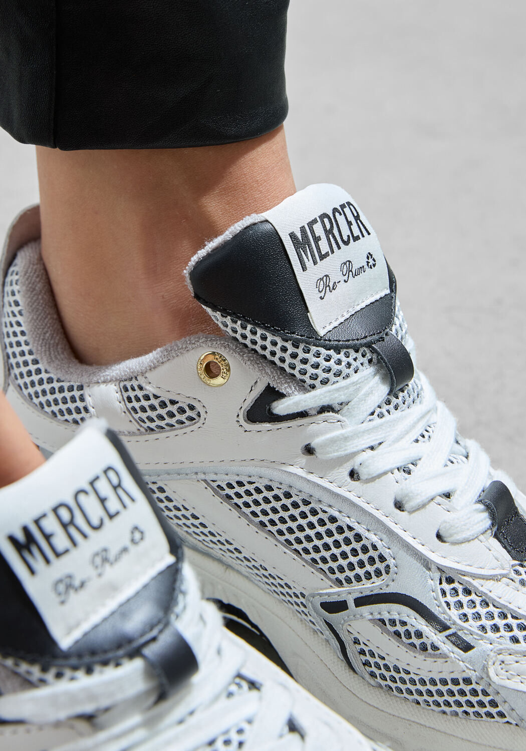 Witte MERCER AMSTERDAM Lage sneakers RE-RUN - large