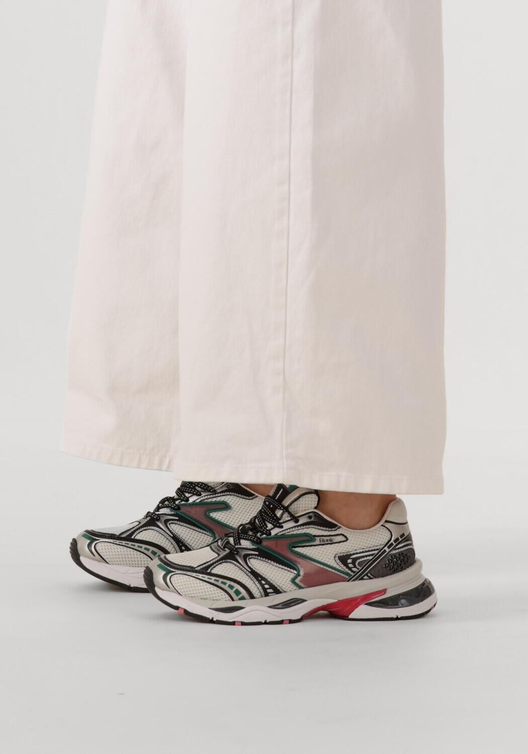 Witte ETONIC Lage sneakers KENDARI SATURN - large