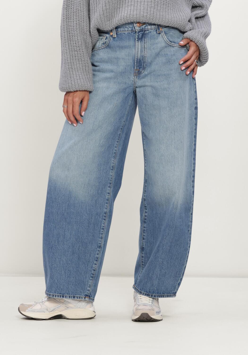 7 for all Mankind Barrel Jeans Dames Bonnie Curvilinear Skyfrost, Maat: 27, Kleur: Blauw afbeelding