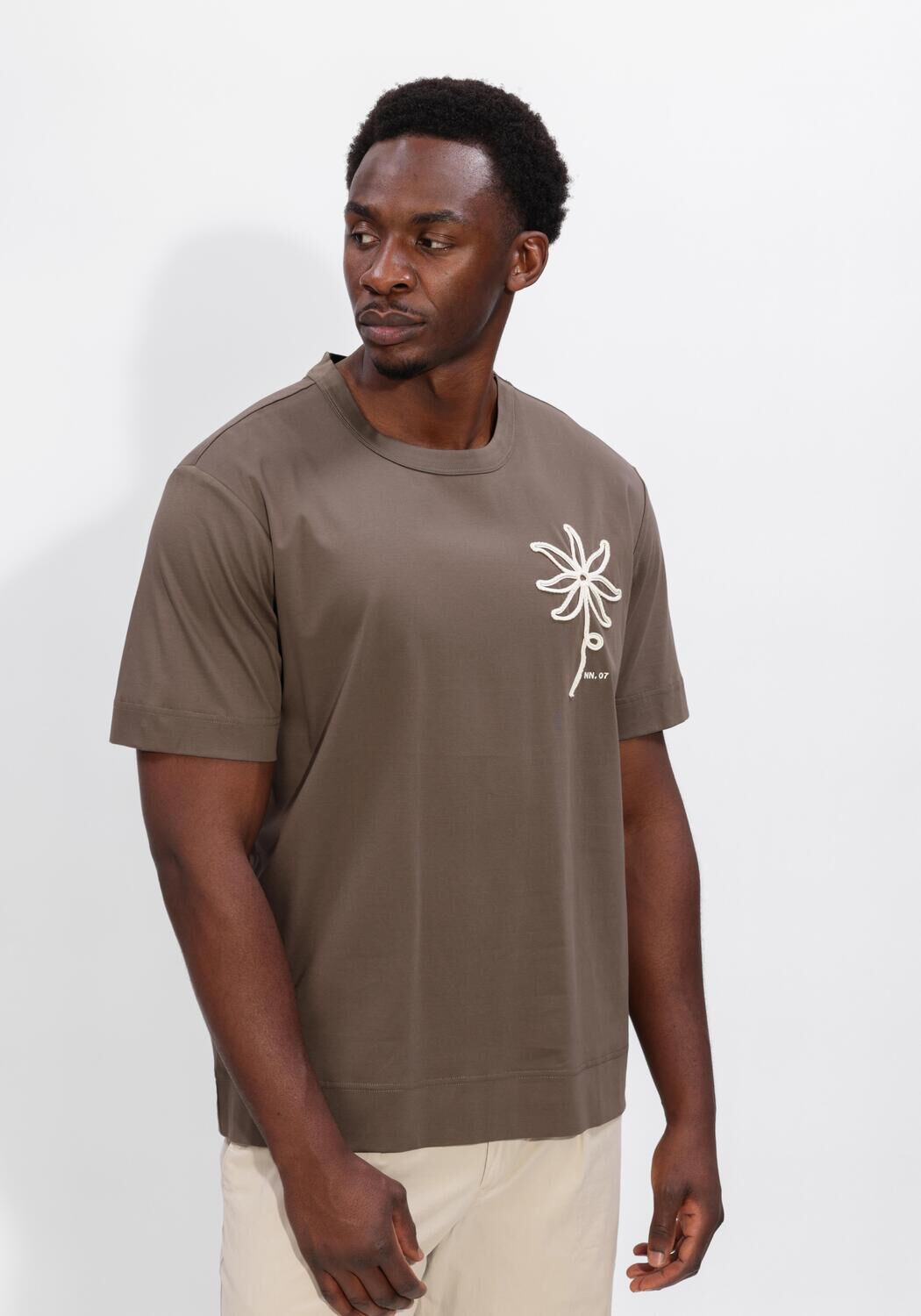Bruine NN.07 T-shirt PEDRO EMB SS 3525 - large
