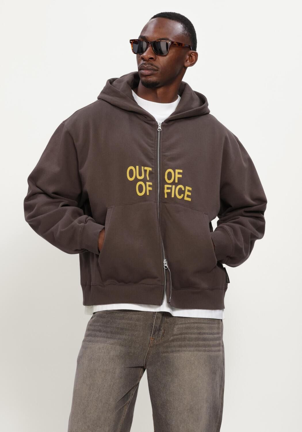 Bruine POCKIES Sweater OOO ZIP HOODIE - large