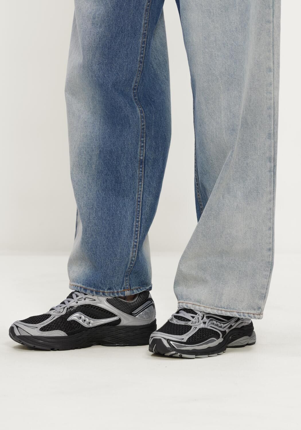 Zwarte SAUCONY Lage sneakers PROGRID OMNI 9 - large
