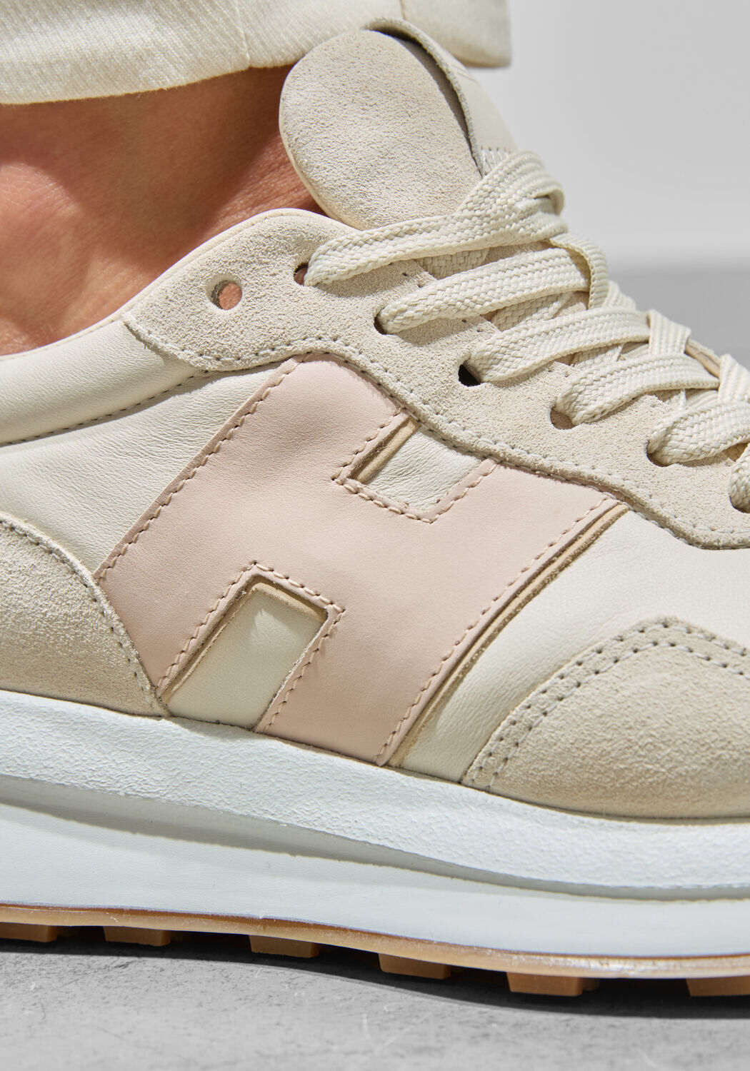 Beige HOGAN Lage sneakers H641 ALLACCIATO - large