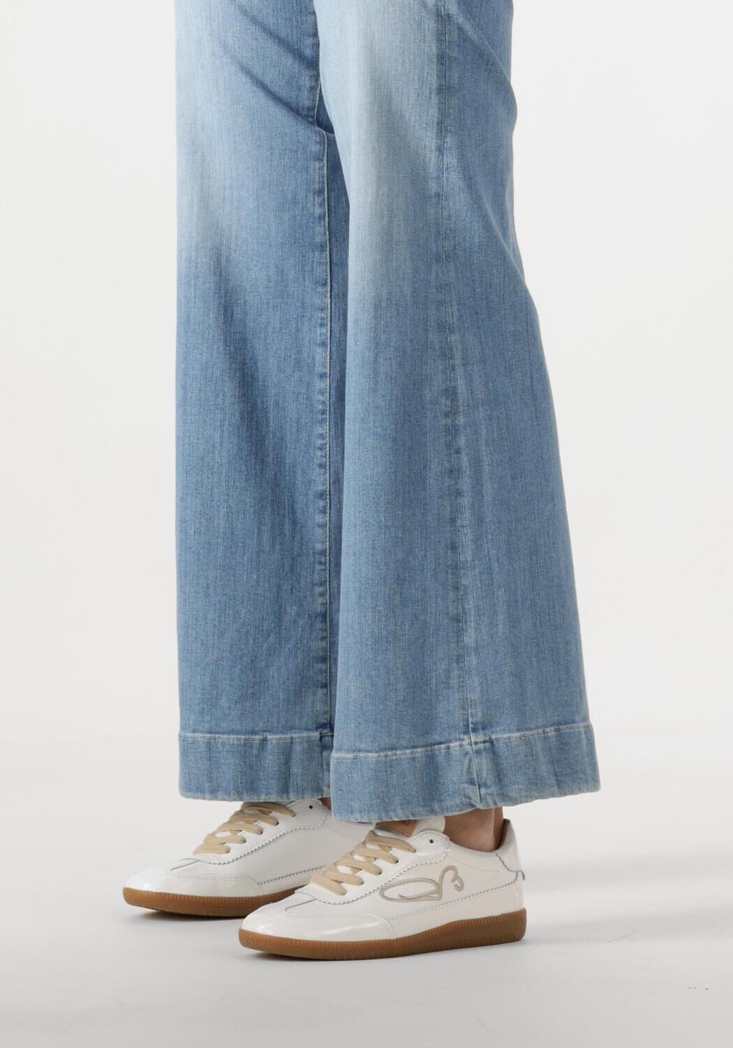 Witte FRED DE LA BRETONIERE Lage sneakers PEARL SIGN - large