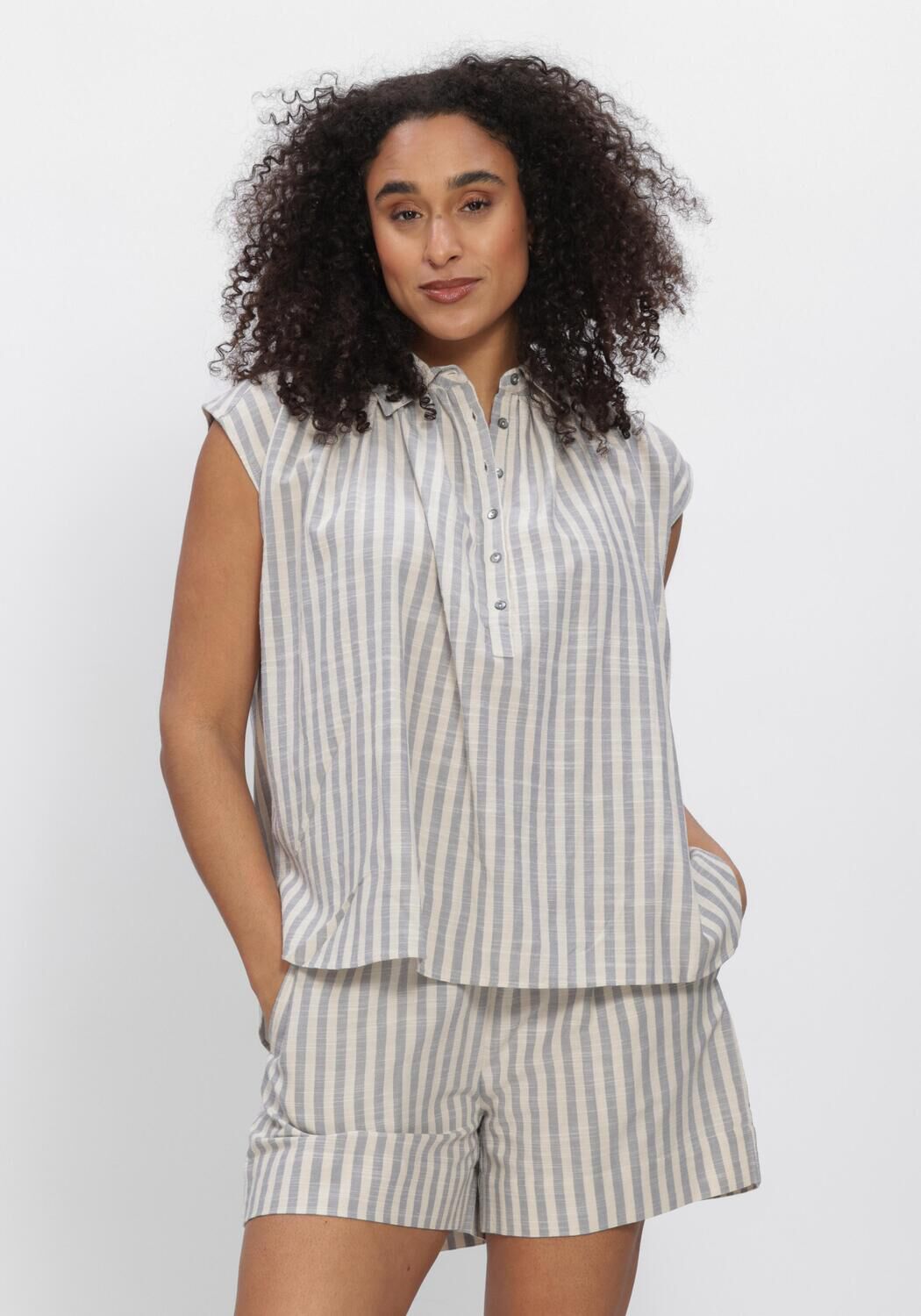 Lichtblauwe KNIT-TED Blouses ROSE - large