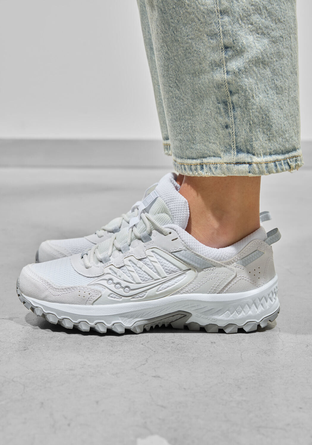 Witte SAUCONY Sneakers GRID PEAK - medium