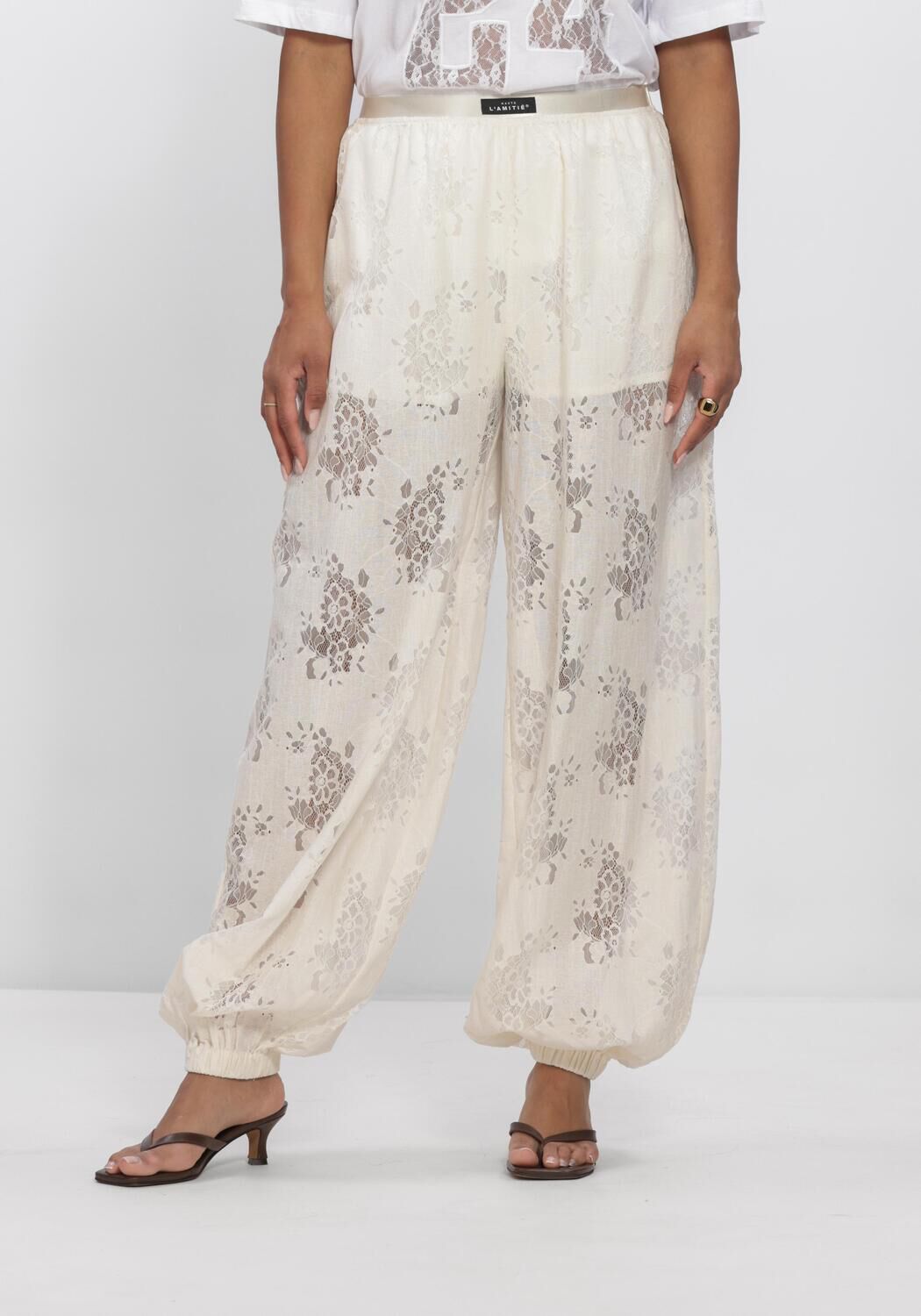 Gebroken wit HAUTE L'AMITI&Eacute; Broeken BELLA LACE HAREM TALL PANT - large