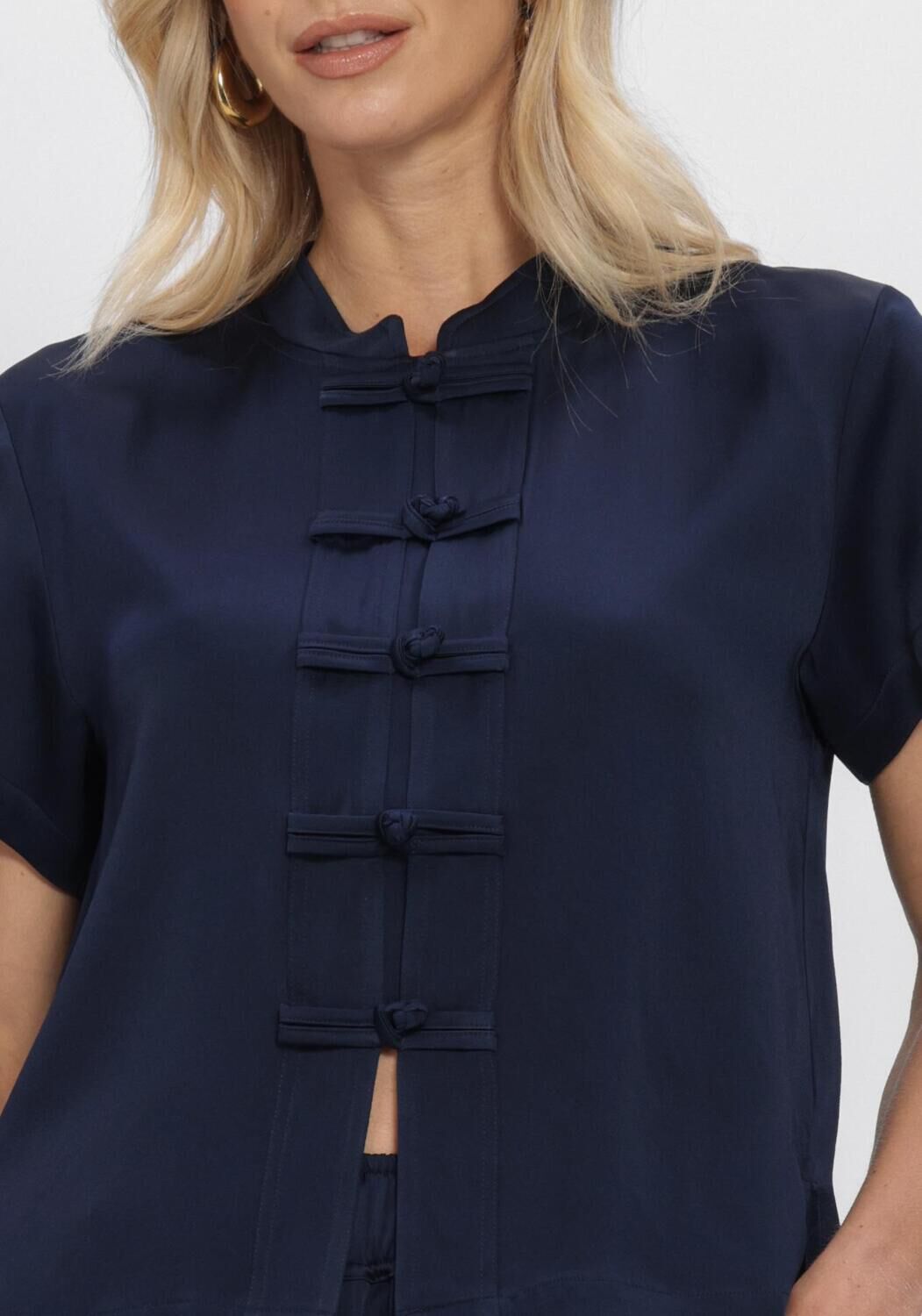 Donkerblauwe SEA ME HAPPY Top LOTUS TOP SATIN CREPE - large