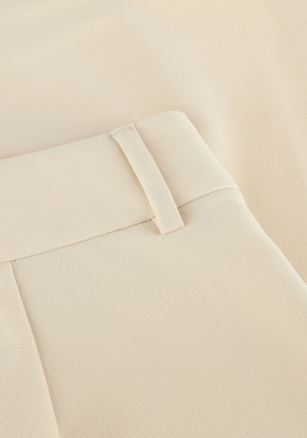 Ecru CO'COUTURE Korte broek VOLACC CROP PLEAT SHORTS - large