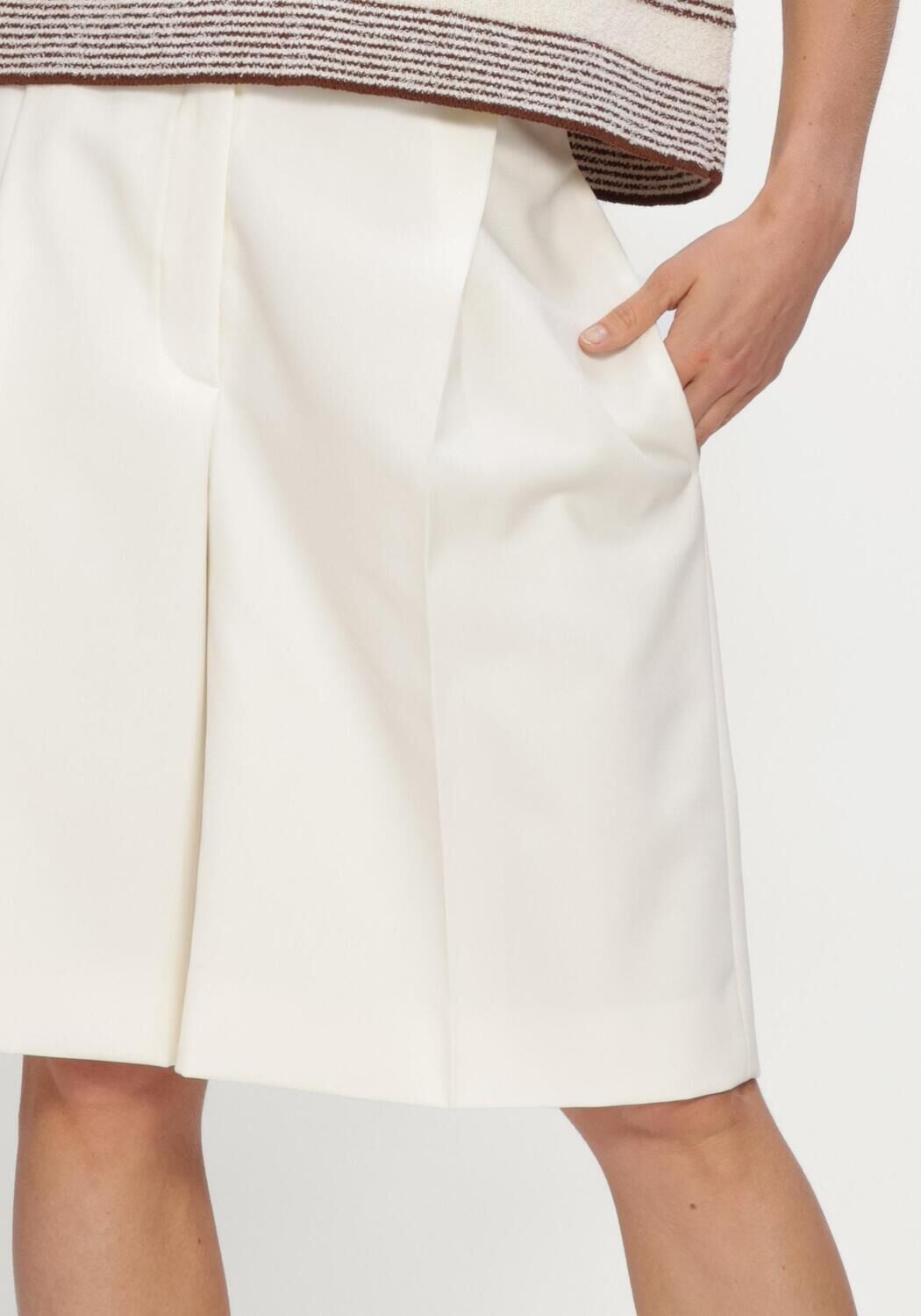 Gebroken wit ROHE Korte broek TAILORED SINGLE PLEAT SHORTS - large
