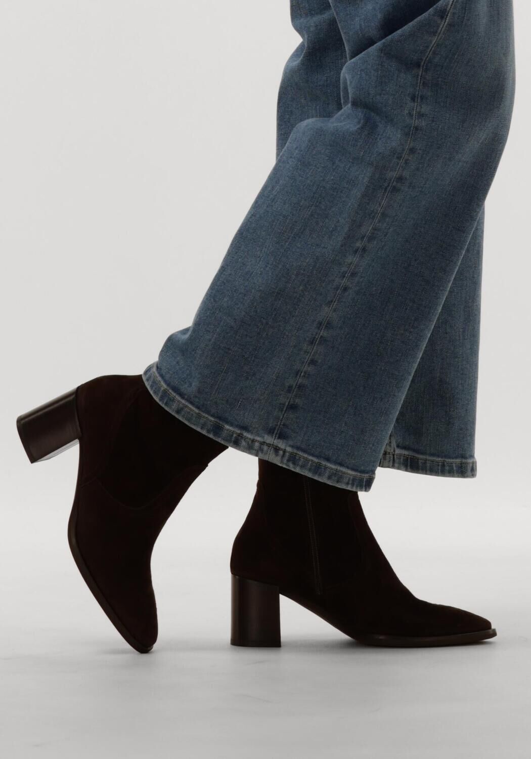 Bruine BLASZ Enkellaarsjes 102 - large