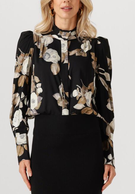 DEA KUDIBAL ROBERTA - large