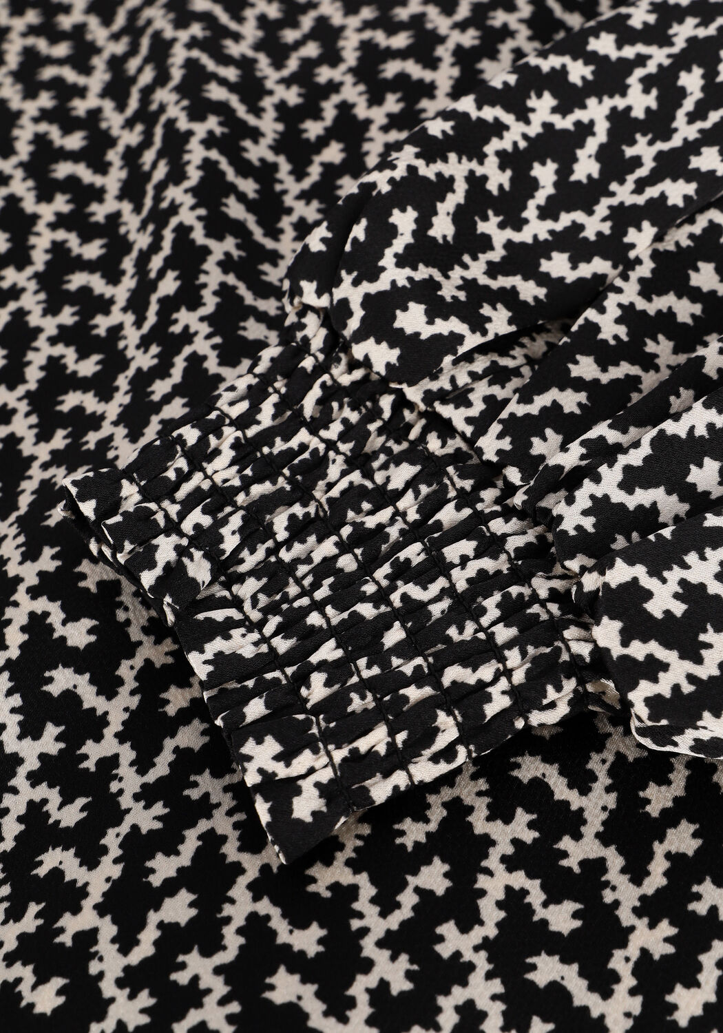 Zwarte BRUUNS BAZAAR Mini jurk ACACIA PHYLLIS DRESS - large