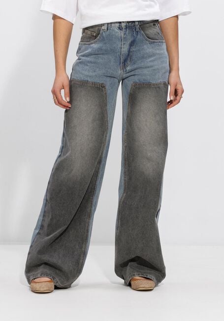 Blauwe HAUTE L'AMITI&Eacute; Wide jeans TWO-TONE PATCH TALL JEANS - large