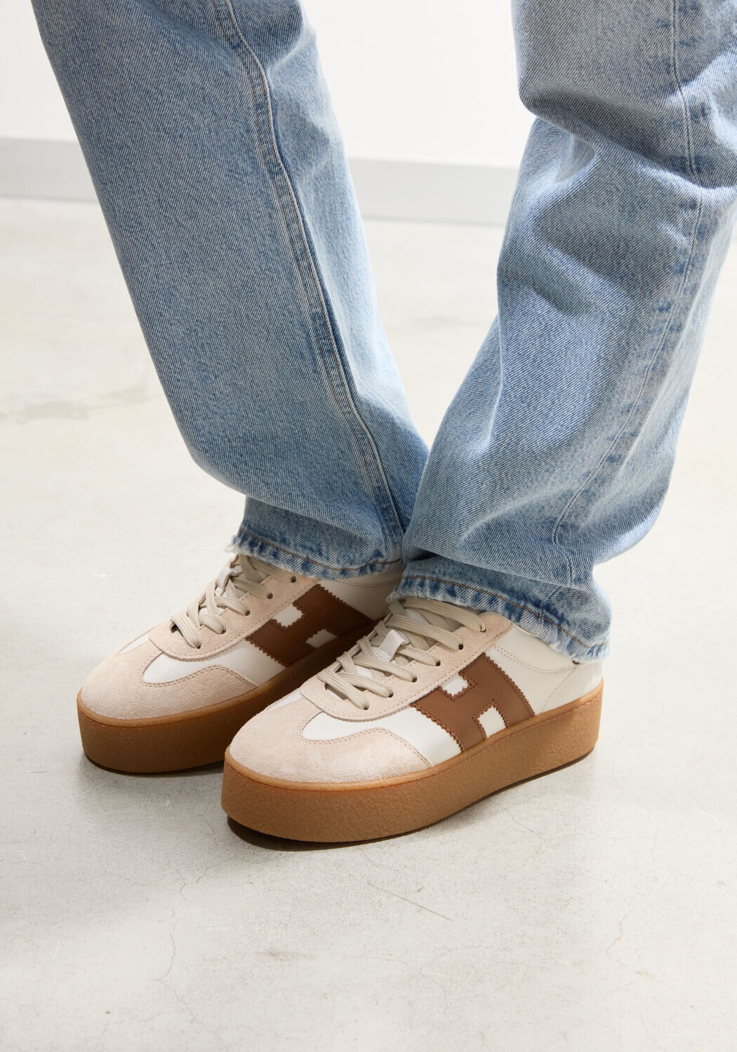 Witte HOGAN Lage sneakers H681 ALLACCIATO H - medium