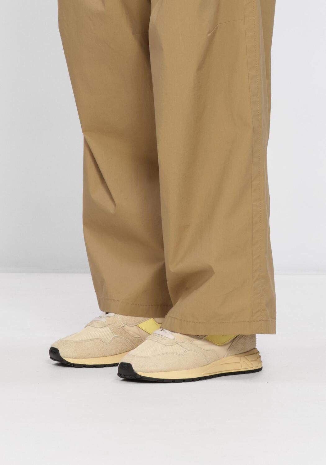 Beige AUTRY Lage sneakers REELWIND LOW - large