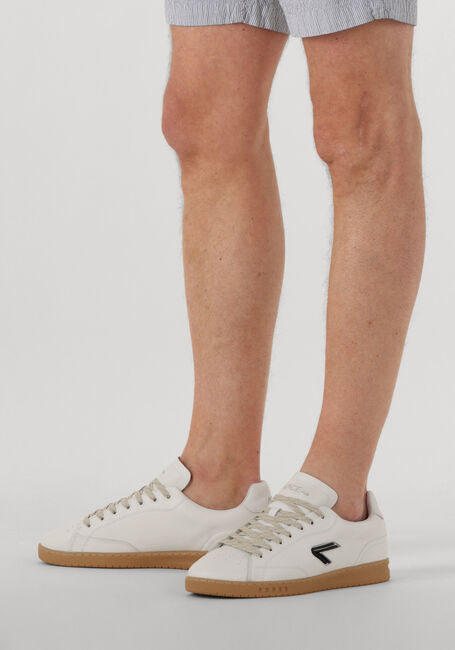 Witte THE ACE HUB Lage sneakers SHOT - large
