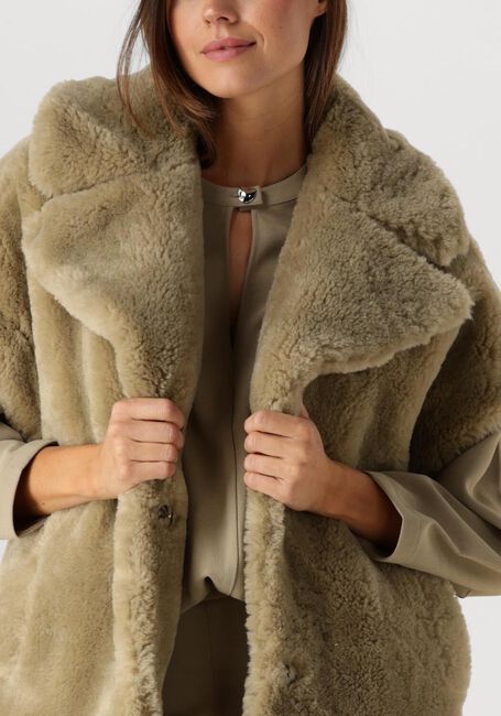 Groene DANTE6 Gilet CHEEDO FAUX FUR WAISTCOAT - large