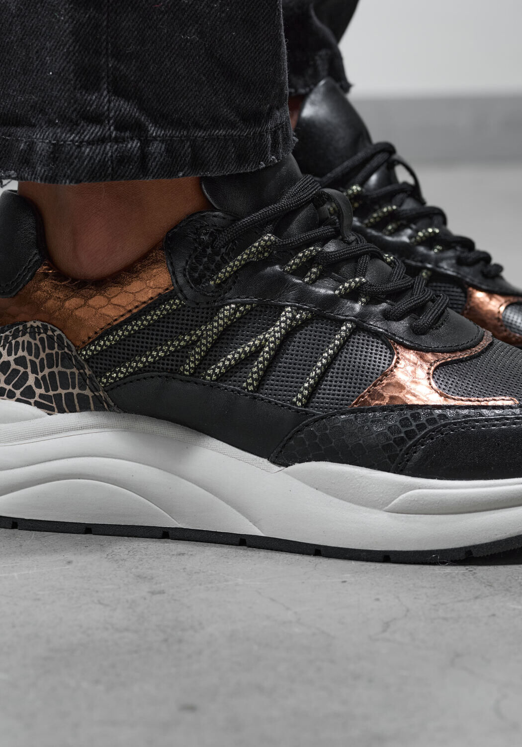 Zwarte LINA LOCCHI Lage sneakers CHARU - large