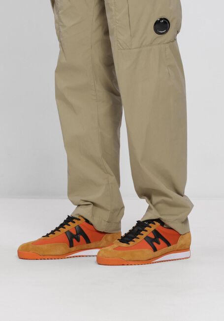 Oranje KARHU Lage sneakers MESTARI - large