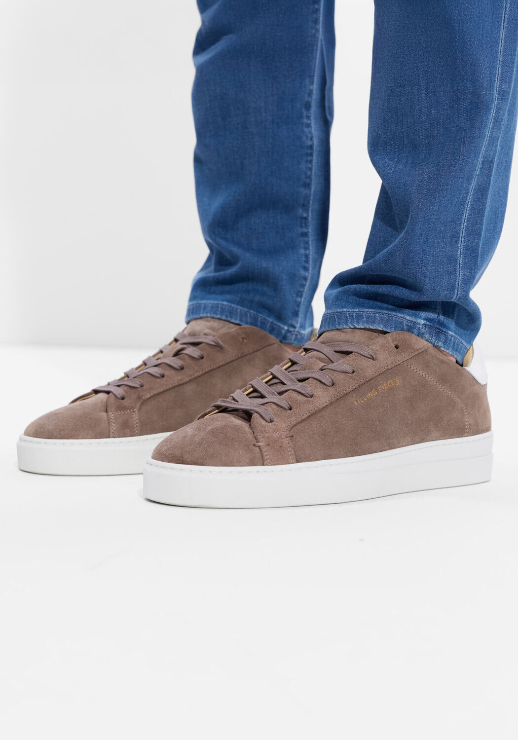 Taupe FILLING PIECES Lage sneakers TIEBREAK SUEDE - large