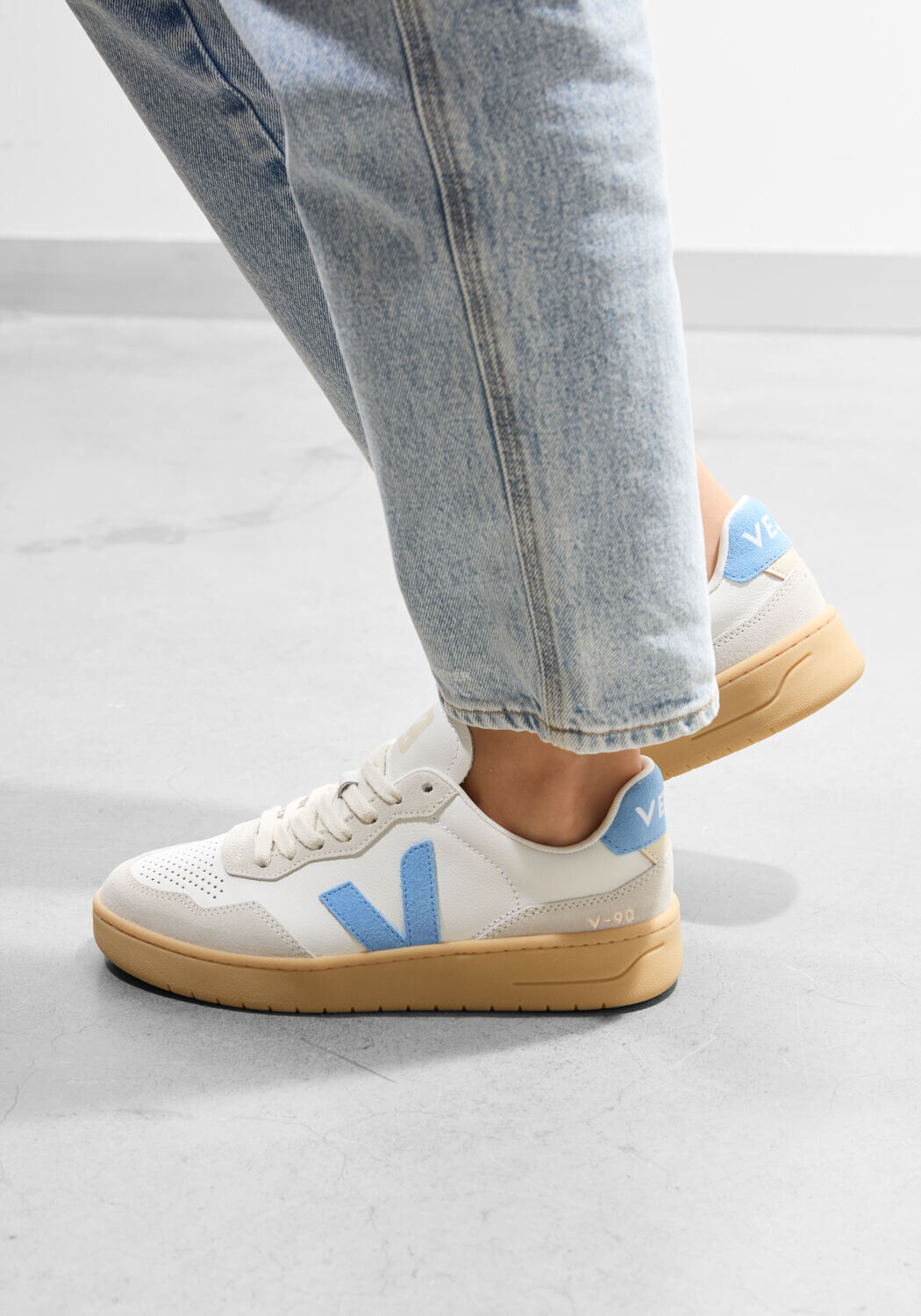 Witte VEJA Lage sneakers V-90 - medium