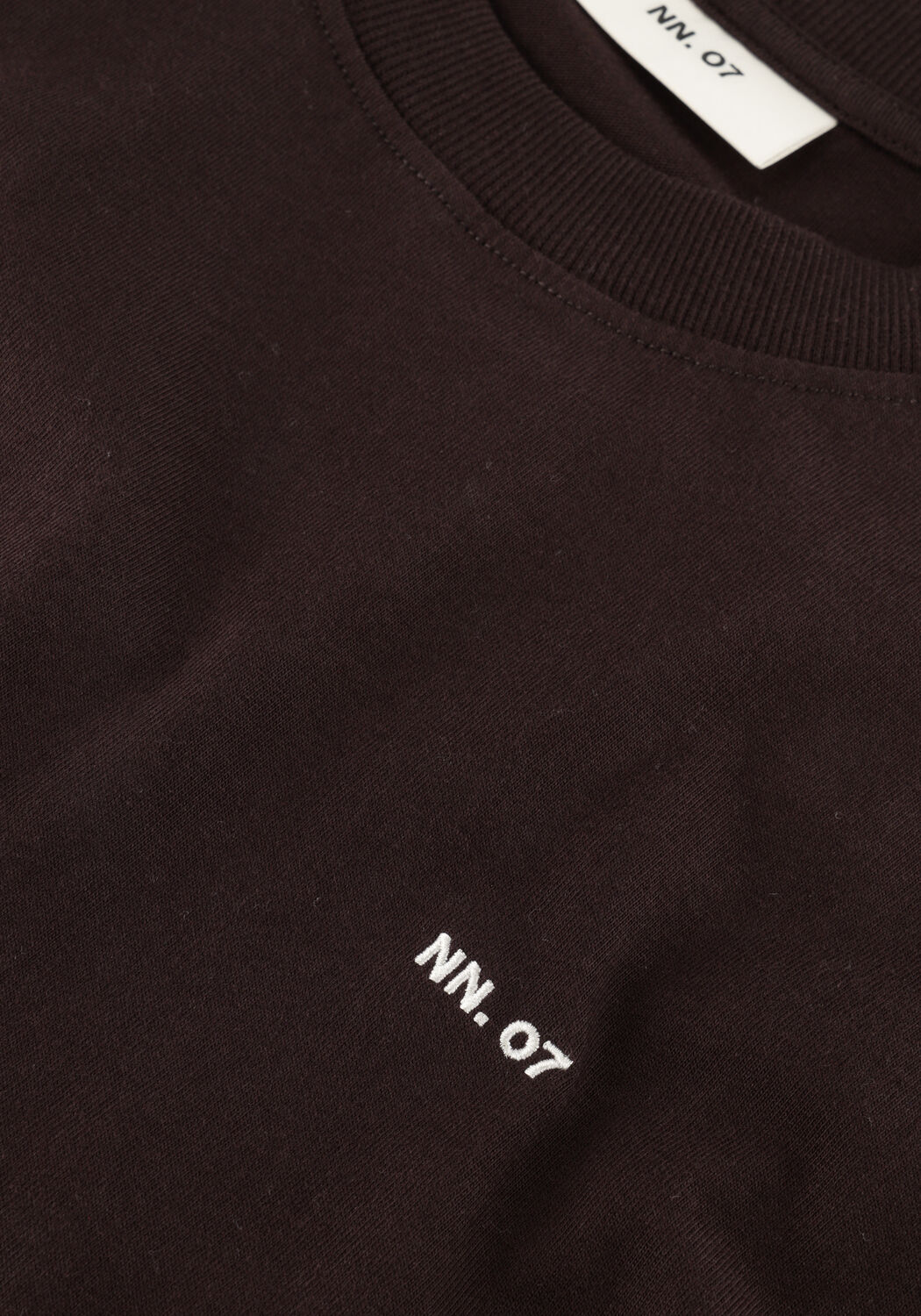 Bruine NN.07 T-shirt ADAM EMB T-SHIRT 3209 - large