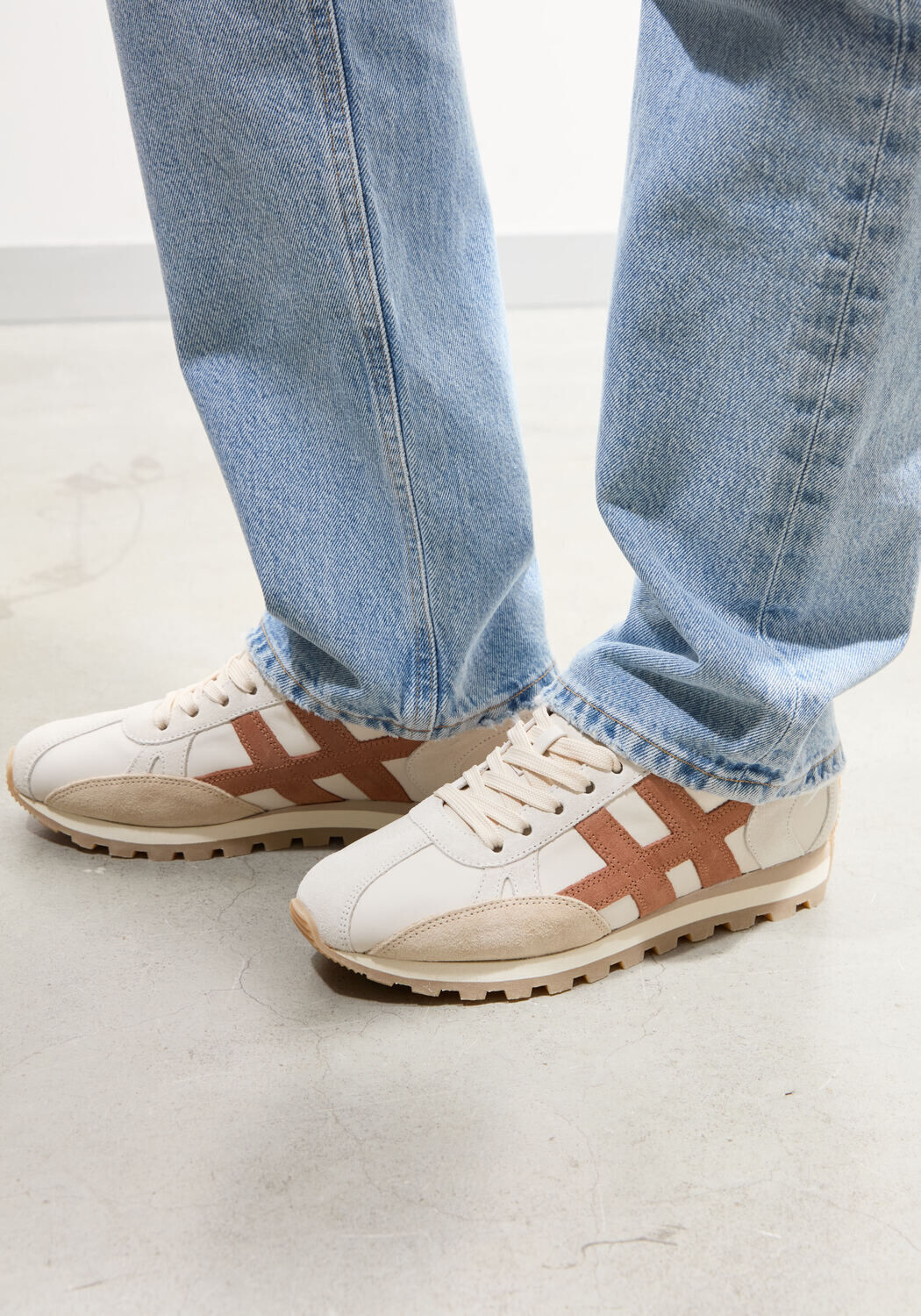 Beige HOGAN Lage sneakers H671 ALLACCIATO - medium