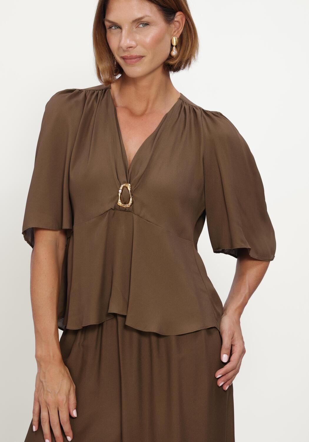 Bruine FORTE FORTE Top MIXED SILK MAROCAINE SCULPTURE BUCKLE TOP - large