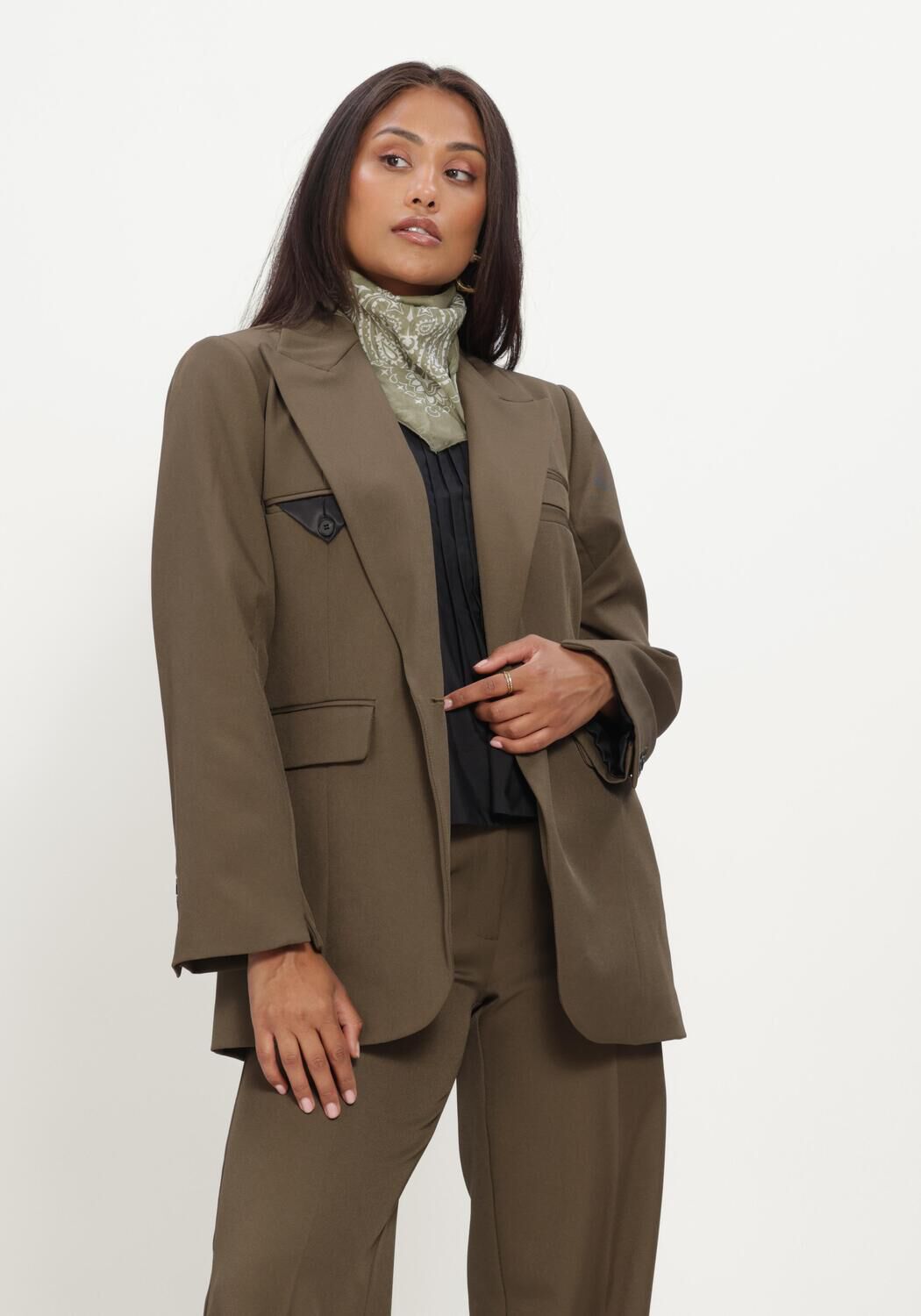 HAUTE L'AMITIÉ Haute L'Amitié Blazer Dames Premiere Hook Blazer