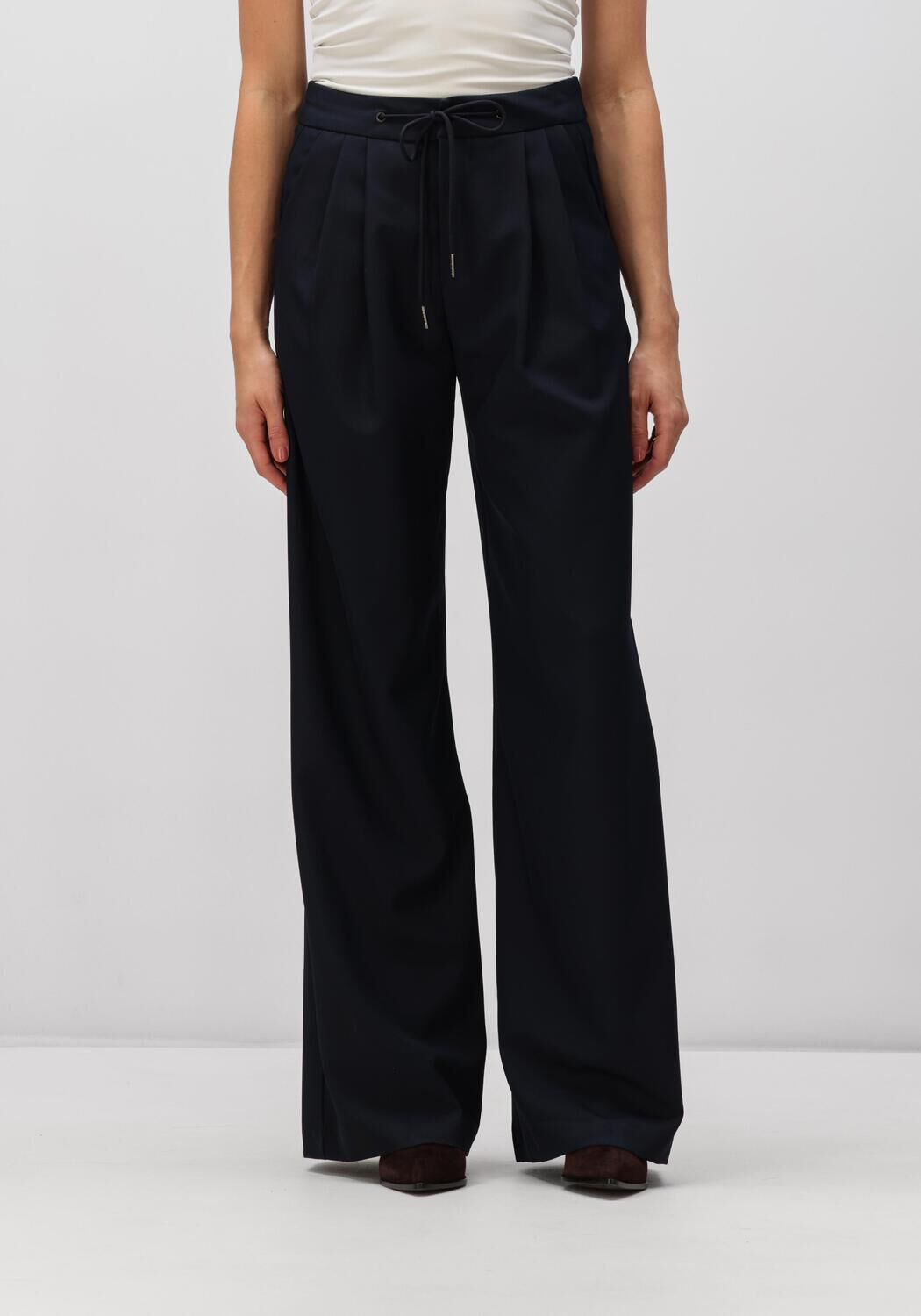 Haute L'Amitié Wijde Broek Dames Michelle Tailor Tie Tall Pant, Maat: M, Kleur: Donkerblauw afbeelding 1
