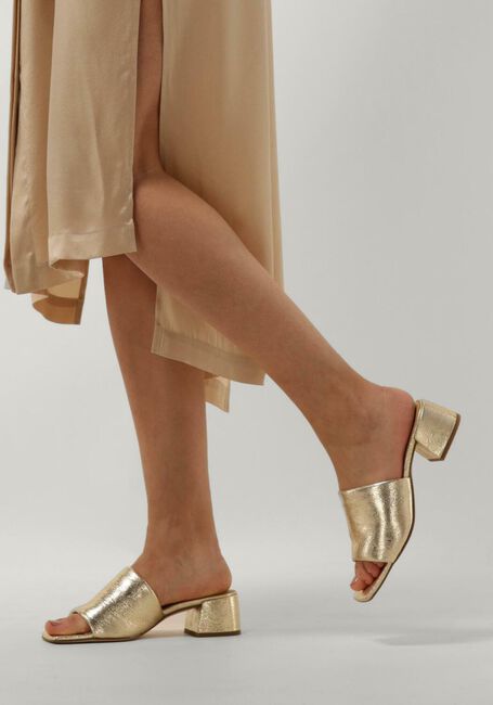 Gouden CTWLK Muiltjes TYLER - large