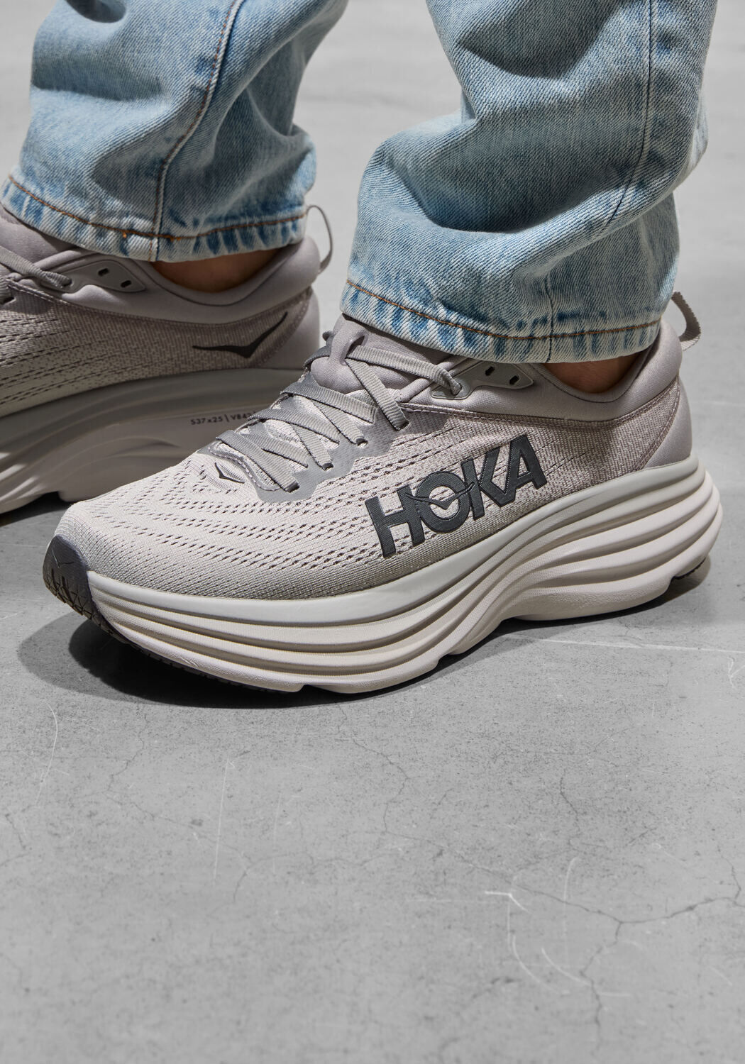 Grijze HOKA Lage sneakers BONDI 8 - large