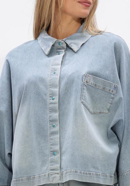 Lichtblauwe JANICE Blouses CARL - large