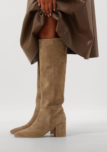 NUBIKK ISA BEAU - large