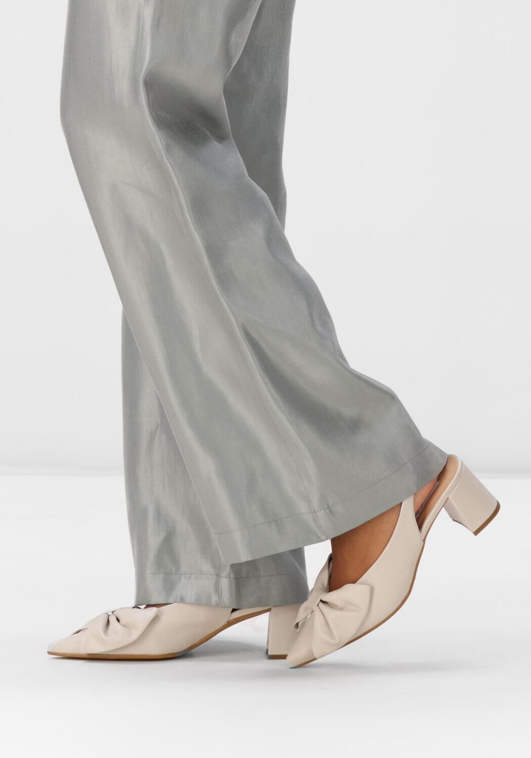 Witte NOTRE-V Slingbacks 35503 - large