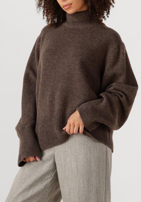 Bruine SECOND FEMALE Coltrui ALPHA KNIT T-NECK - large
