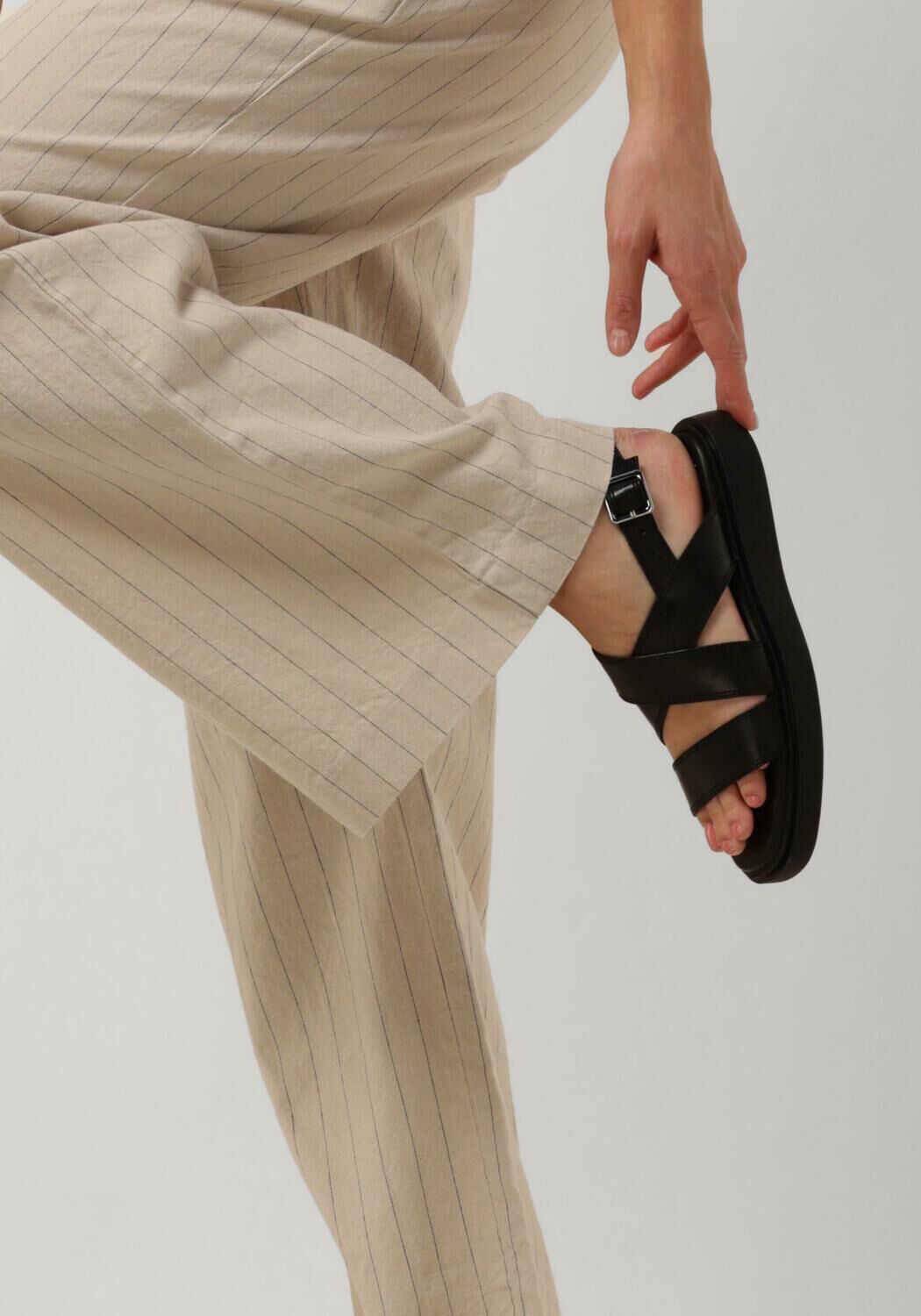 Zwarte VAGABOND SHOEMAKERS Platte sandalen CONNIE 401 - large