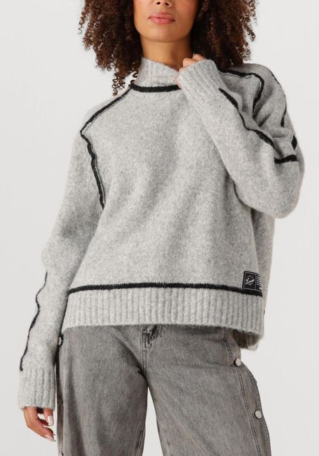 Lichtgrijze HAUTE L'AMITIÉ Trui TOBY HEM LINE KNIT - large