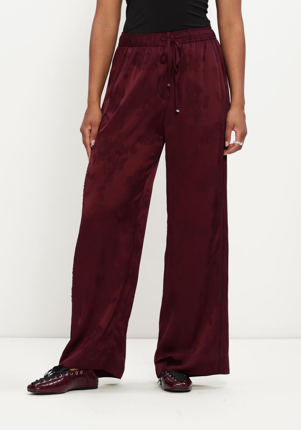 Bordeaux GANNI Broeken FLUID SATIN JACQUARD ELASTICATED PANTS - large